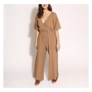 Esby Duffy Jumper in Camel